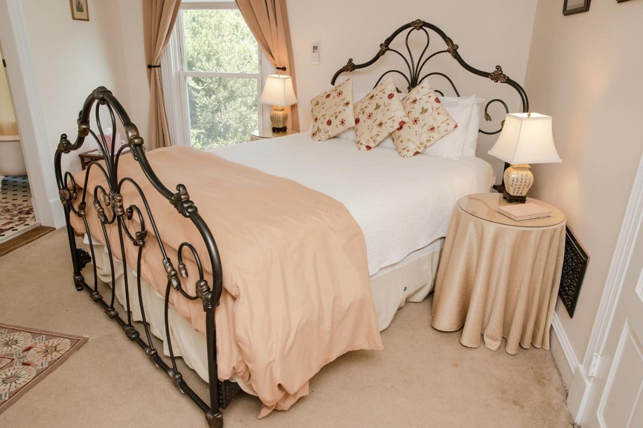 The Mark Addy Bed And Breakfast Nellysford Exterior photo