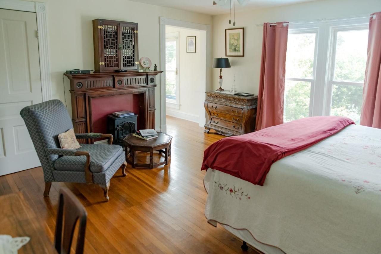 The Mark Addy Bed And Breakfast Nellysford Exterior photo