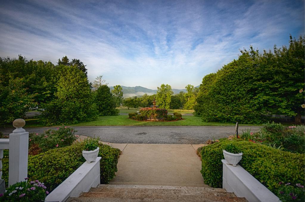 The Mark Addy Bed And Breakfast Nellysford Exterior photo